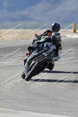 media/Jan-15-2026-Racers Edge (Thu) [[dfebeb70ab]]/3-B Group/Session 1 (Turns 9 and 8)/